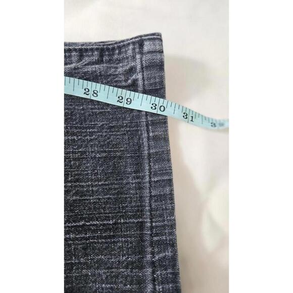 Robin's Jean Women's Straight Leg Riveted Distressed Black Denim Jeans Size 31 - Picture 9 of 11